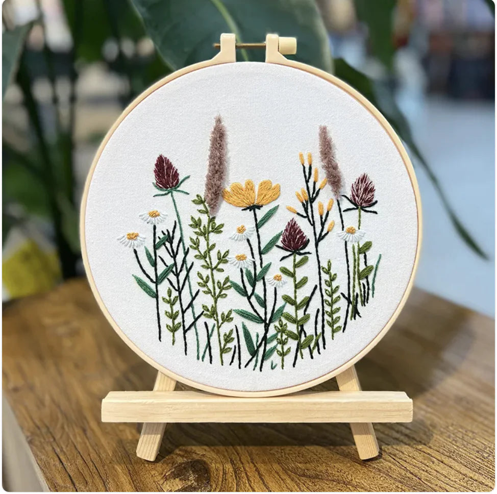 Floral DIY Embroidery Design: Ling Han ❄️
